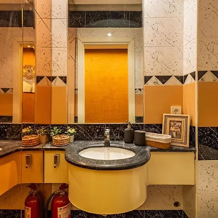 Zxvbvche Historicbvcbvcbuildinvcbvcg View Ivcbvc Apartment Istanbul